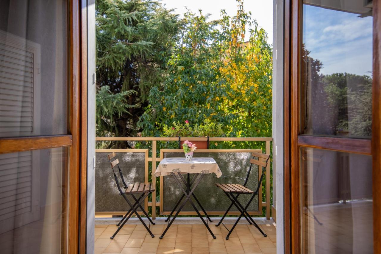 B&B A Casa Di Amici Caserta Exterior photo